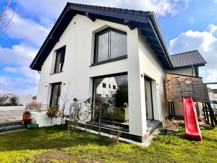 Aussenansicht Einfamilienhaus Dienheim
