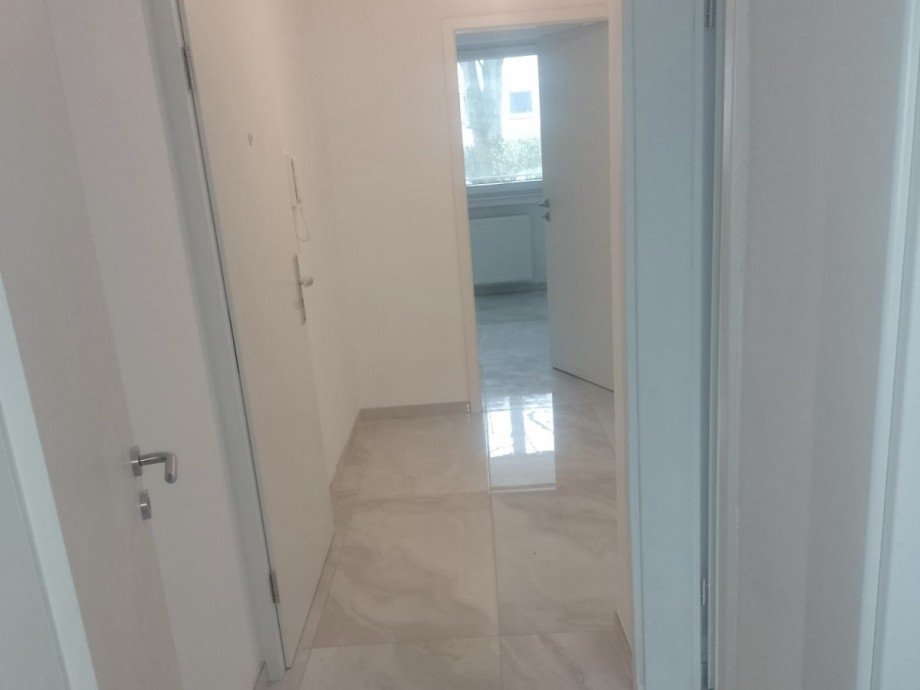 Flur Erdgeschosswohnung Steinbach (Taunus)